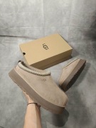 damskie buty W Tazz 2 UGG kapcie beżowe woman 43eu