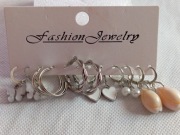 Kolczyki damskie 6 par koloru srebrnego 