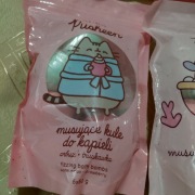 3x AURA pusheen musujące kule do kąpieli  arbuz truskawka 6x50g