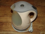 Czajnik APOLLO CZT-10-BE TEA 1,5L 2000W kolor kremowy +gratis odkamieniacz