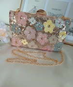 Torebka koktajlowa Kopertówka-Cekinowe kwiatuszki 