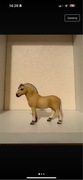 Kolekcjonerska figurka koń ogier fiordzki Schleich 2013 wycofany