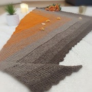 Chusta mech, akryl, rękodzieło 