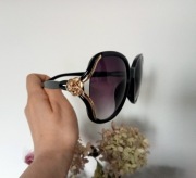 Okulary przeciwsłoneczne z różą-piękne