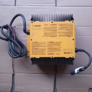 Prostownik ładowarka do pojazdu typu melex