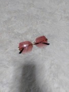 okulary przeciwsłoneczne różowe