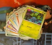 Zestaw 53 Oryginalnych kart Pokemon z setu Phantasmal Flames (Bez Powtórek)