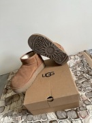 Buty firmy UGG w stanie idealnym 