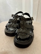 Nowe czarne sandały na platformie Cropp, rozmiar 39