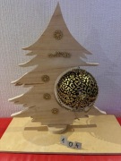 Świąteczny stojak z bombką 