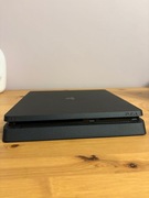 Playstation 4 używane 500gb + Pad + 4 gry