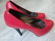 Czerwone szpilki rozmiar 38 skóra