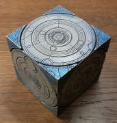 Rubbertoe Replicas – Tardis Siege Mode Cube – Doctor Who – replika 1:1