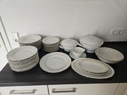 Zestaw porcelany obiadowej dla 12 osób Kahla – 45 elementów