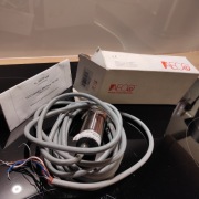 Indukcyjny czujnik ruchu AECO CRT30-R10 ATEX 3D/22