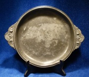 Cynowa odlewana patera Belgia, lata 50. sygnatury