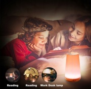 Lampka nocna z pilotem 