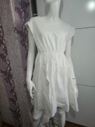 Piękna biała nowa damska sukienka z falbankami z krótkim rękawem 