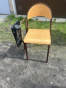 Krzesło konferencyjne z pulpitem