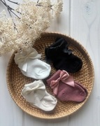 Bawełniane skarpetki z kokardką 6-12 68 74 niemowlęce na sesję