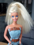 Mattel - śliczna lalka Barbie vintage lata 90. Superstar Indonezja