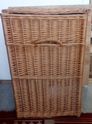 Duży kosz wiklinowy