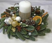 WIANEK NA STÓŁ WIGILIJNY stroik  świąteczny żywy fi25