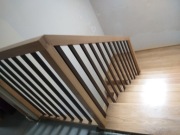 Schody dębowe z podestem