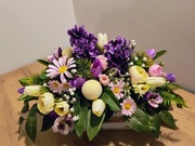 Stroik na grób lub do domu kompozycja wiosenna . ST38