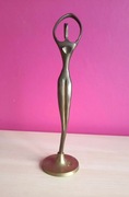 Figurka statuetka kobiety mosiądz