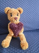 Walentynki - Miś z serduszkiem wykonany na szy