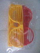 Zabawki okulary 4szt na imprezę taneczną  dla dzieci 