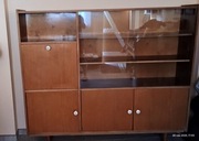 Szafa przeszklona z półkami, szafkami i barkiem. Lata 60-70
