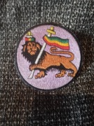 Naszywka lew z flagą 
