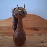 Stara szczotka do ubrań w kształcie kota 