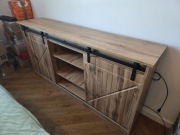 Komoda GRANERO dąb wotan używana, przesuwane drzwi