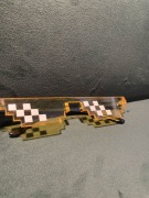 Okulary Przeciwsłoneczne Gadżet SWAG pikselowe Thug LifePixel Glasses Żółte