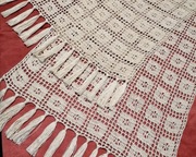 Obrus, bieżnik na ławę lub stół z kordonka, rękodzieło