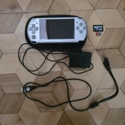 PSP 3004 Silver – stan bardzo dobry