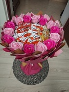 Bukiet jadalnym z czekoladkami i różami mydlanymi - Walentynki 