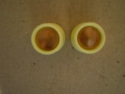 Gałki do radia Violetta.   Cena za 2 szt.