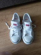 TRAMPKI LEVI'S ROZ.36 23CM