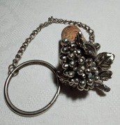 Stary dekoracyjny korek do butelki wina posrebrzana kiść winogron vintage