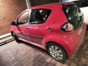 czerwona Toyota Aygo