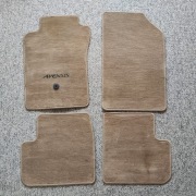 Oryginalne dywaniki Toyota Avensis T22 1997-2003