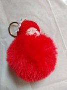 W2- Czerwona laleczka - brelok że złotym kółkiem 
