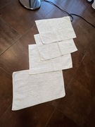 Cztery dywaniki lazienkowe używane