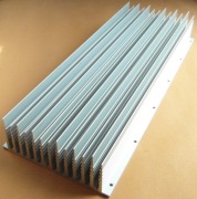 DUŻY RADIATOR ALUMINIOWY 3,85kg 44cm X 16,4cm X 6,2cm CHŁODZENIE PASYWNE