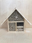 Hotel domek ul budka dla owadów pszczół murarek