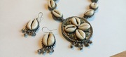 Komplet biżuterii z muszelkami naszyjnik i kolczyki